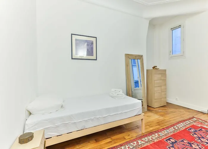 Bright, Modern Apartment- 14 Arrd- Mobility Lease *