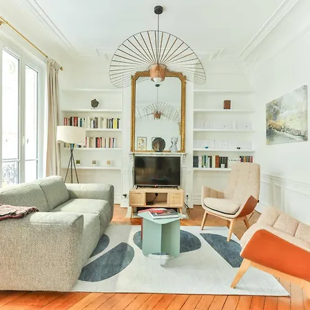 Bright, Modern Apartment- 14 Arrd- Mobility Lease