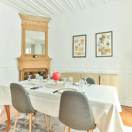 Bright, Modern Apartment- 14 Arrd- Mobility Lease