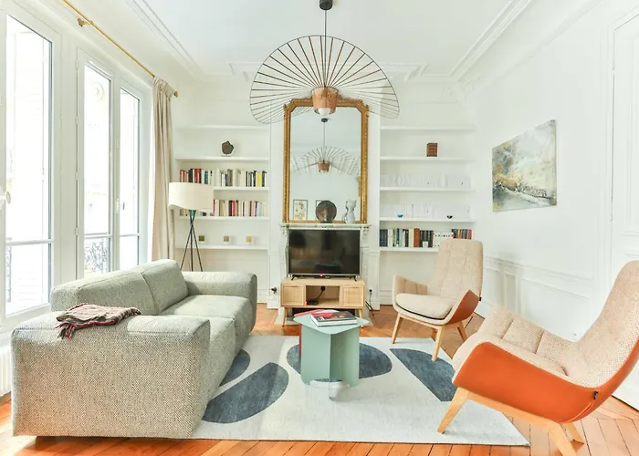 Bright, Modern Apartment- 14 Arrd- Mobility Lease